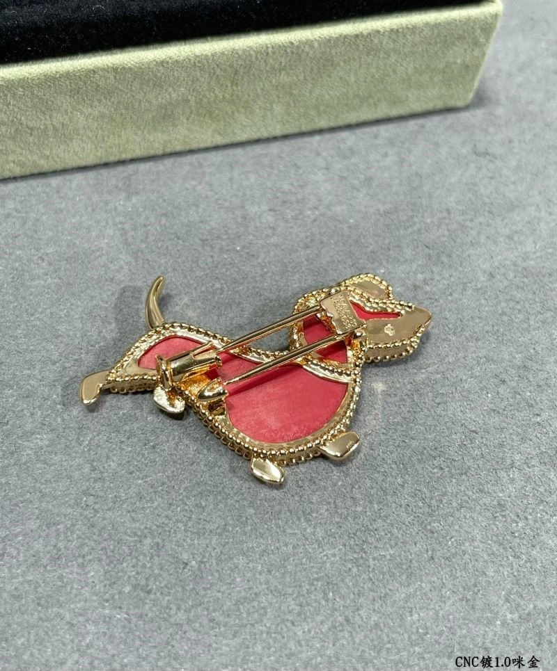 Effortless Vca Brooches 254767