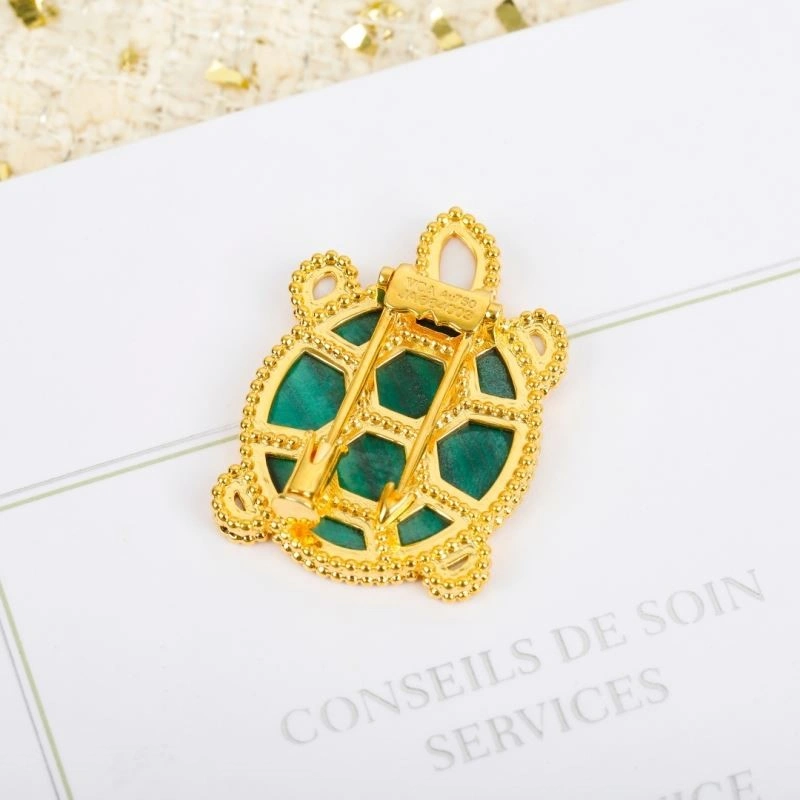 Lightweight Vca Brooches 254398
