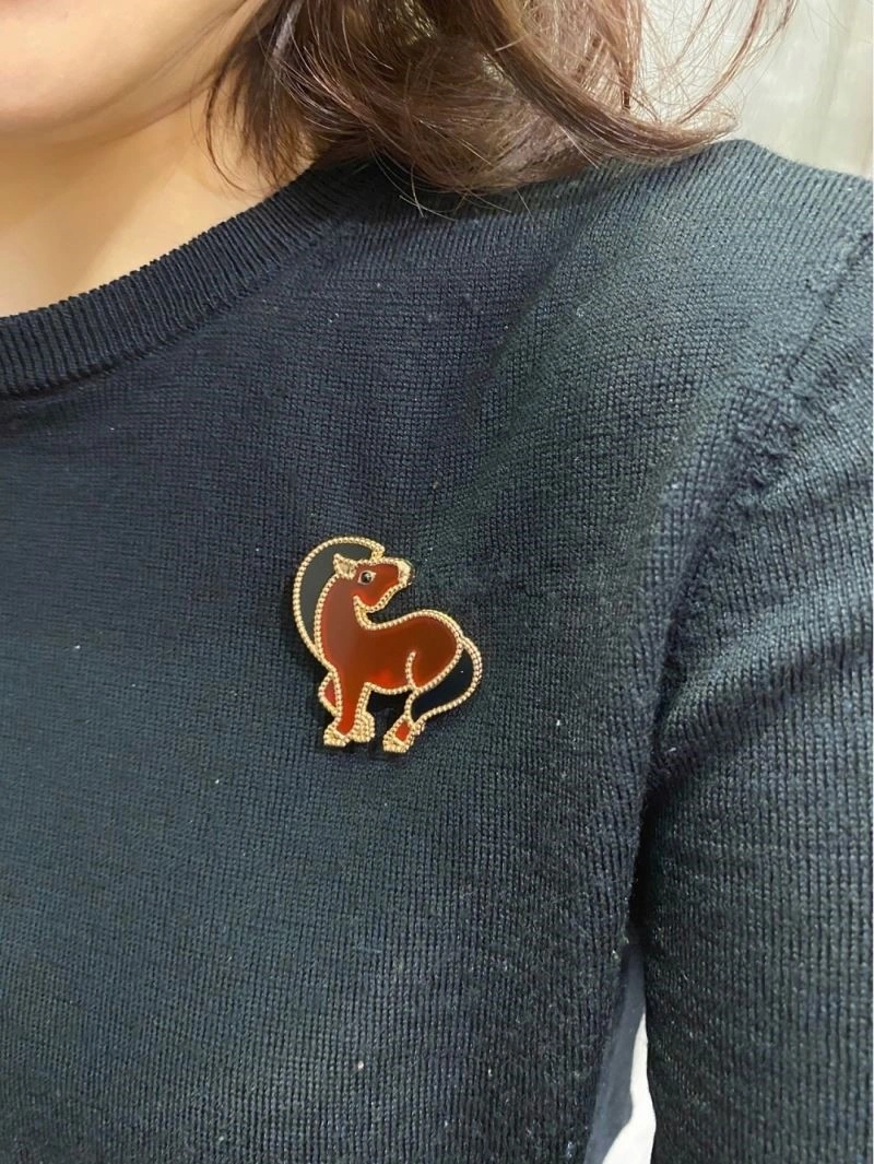 Lightweight Vca Brooches 254398