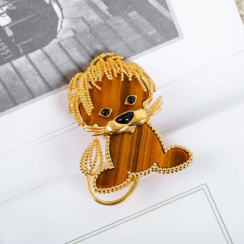 Lightweight Vca Brooches 254390
