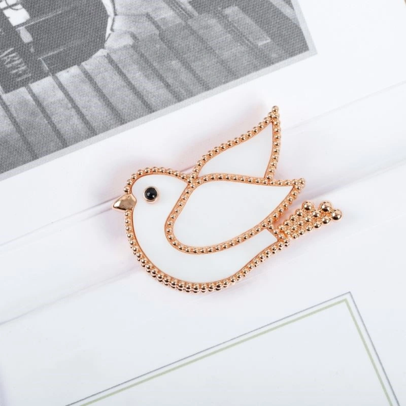 Lightweight Vca Brooches 254390