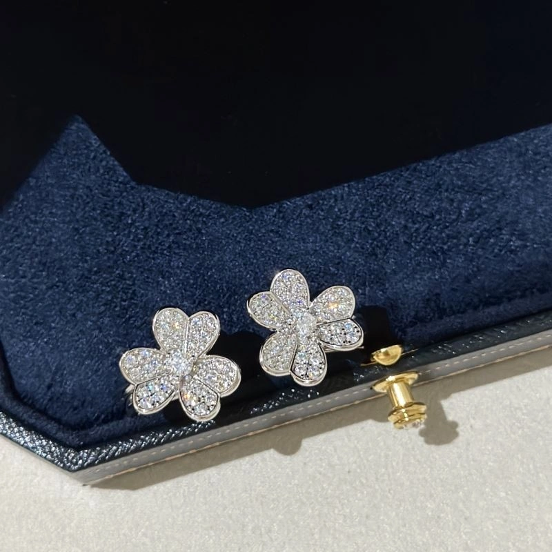 Stylish Vca Earrings 255451
