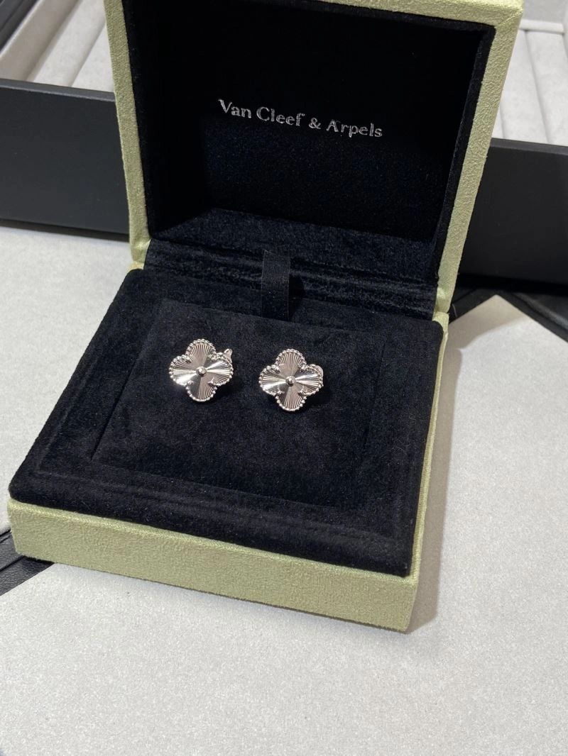 Vca Earrings Lightweight 255452