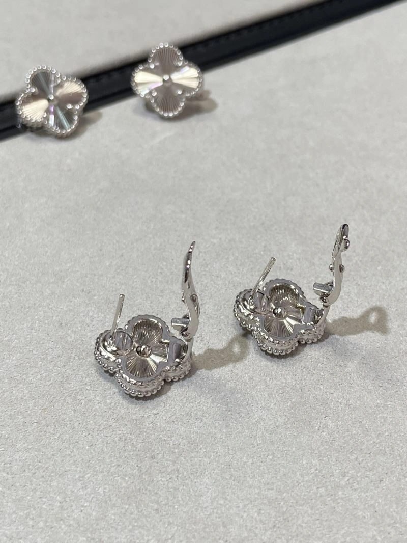 Vca Earrings Lightweight 255452