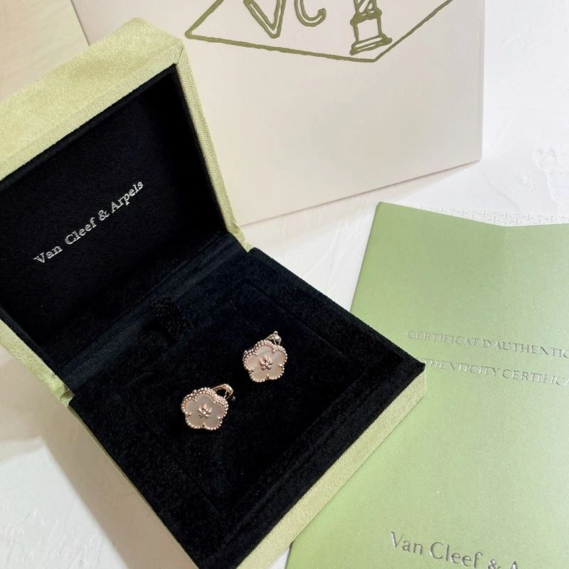 Vca Earrings Lightweight 255454