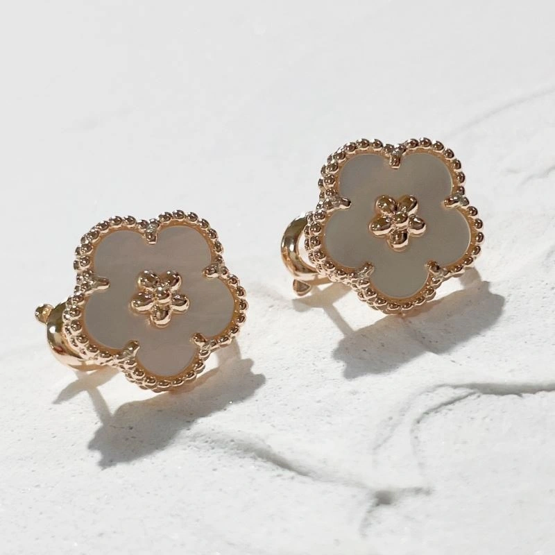 Vca Earrings Lightweight 255454