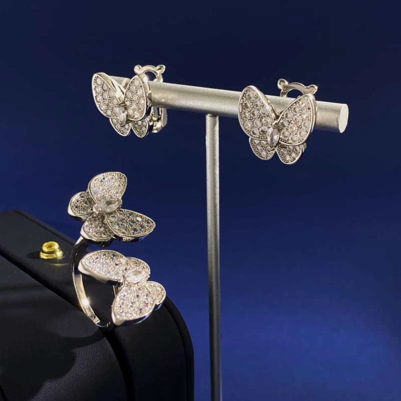 Soft Vca Earrings 255443