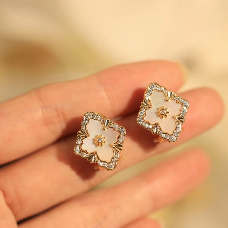Vca Earrings Sleek 255435