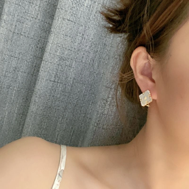 Vca Earrings Sleek 255435
