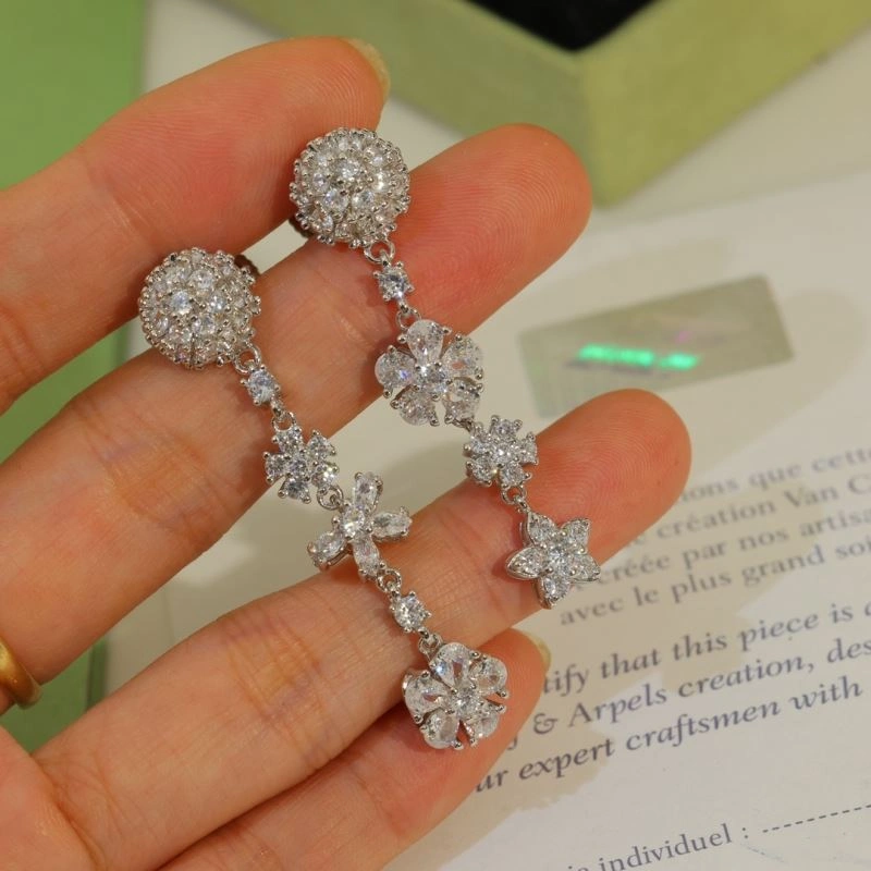 Vca Earrings Sleek 255445