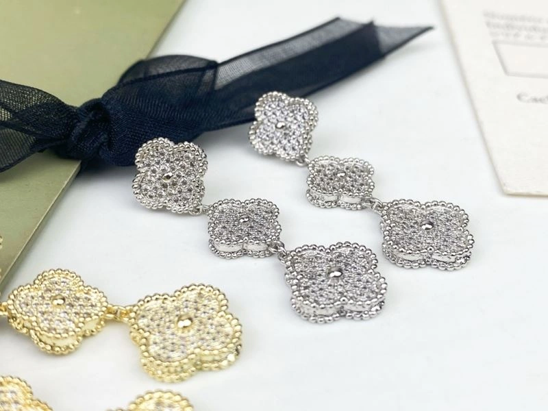 Vca Earrings Packable 255542