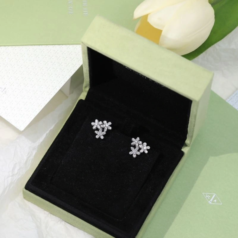 Vca Earrings ZeroBulk 255529