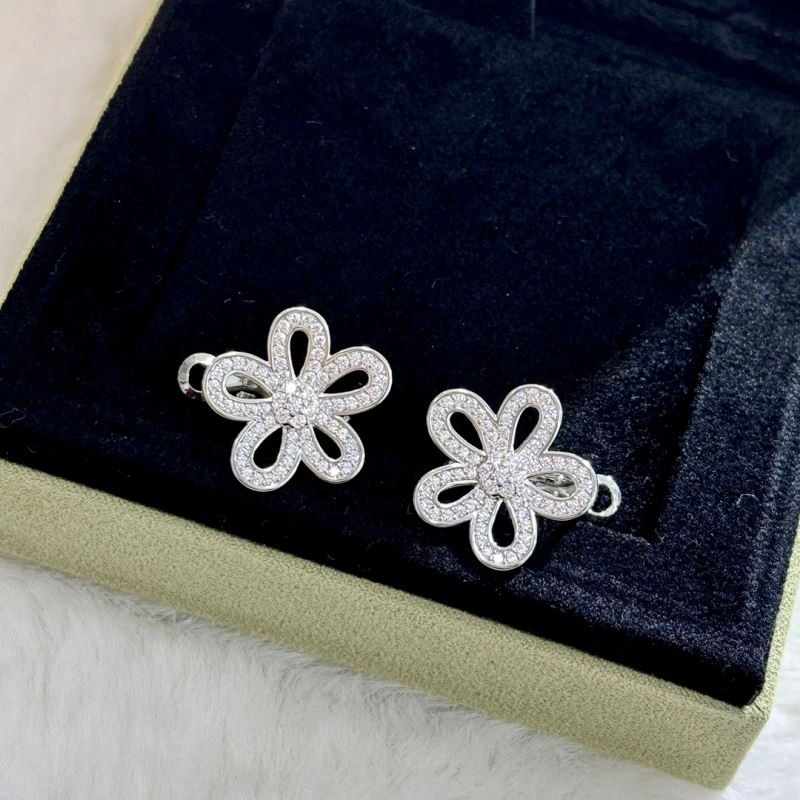 Seasonal Vca Earrings 255495