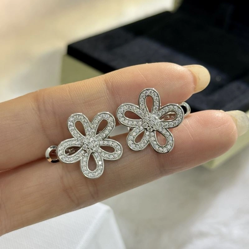 Seasonal Vca Earrings 255495
