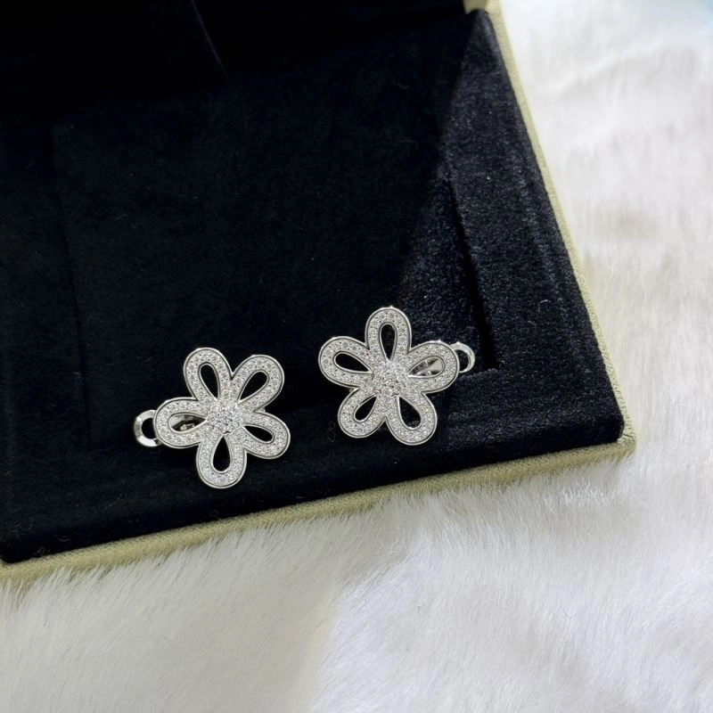 Seasonal Vca Earrings 255495