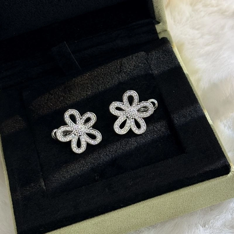 Seasonal Vca Earrings 255495