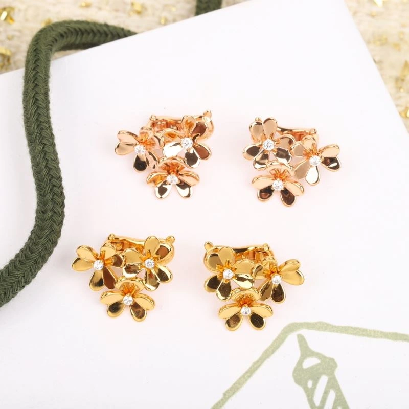 HighQuality Vca Earrings 255484