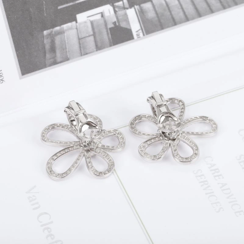 Vca Earrings Modern 255408