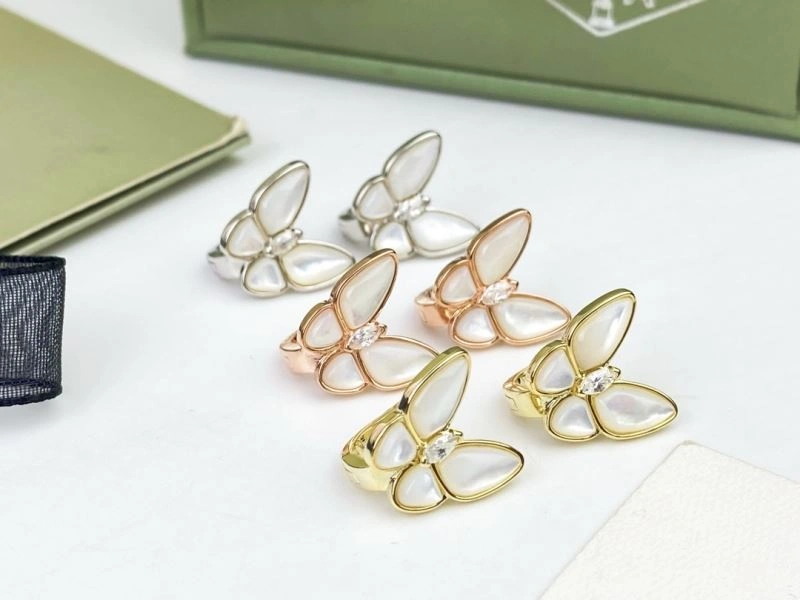 Sporty Vca Earrings 255389