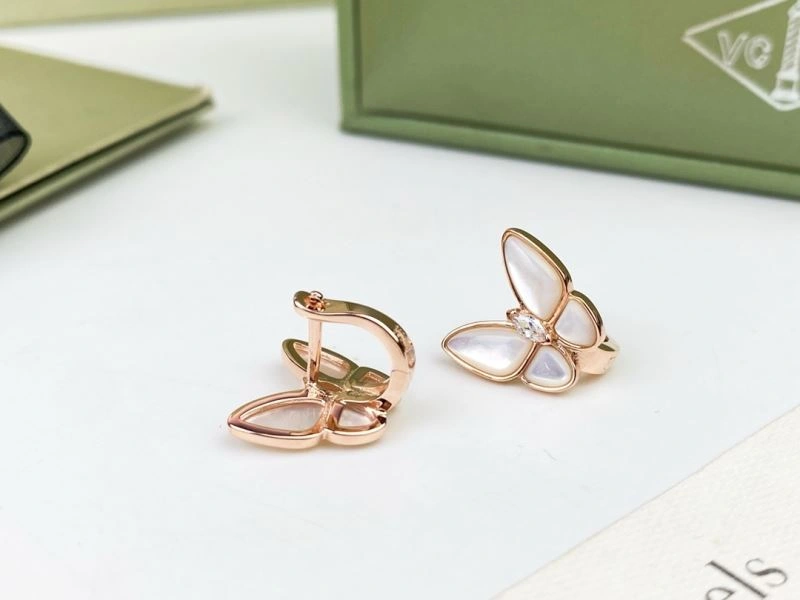 Sporty Vca Earrings 255389