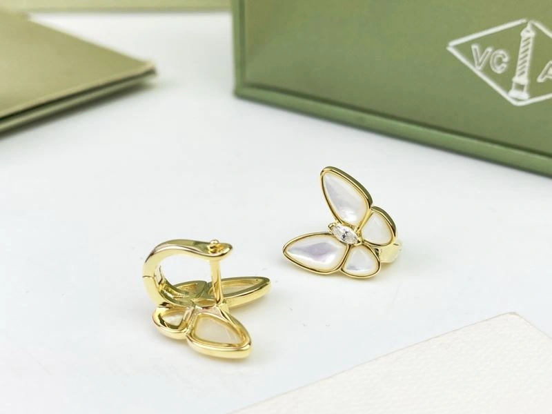 Sporty Vca Earrings 255389