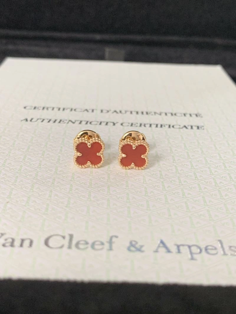 Vca Earrings MoistureWicking 255387