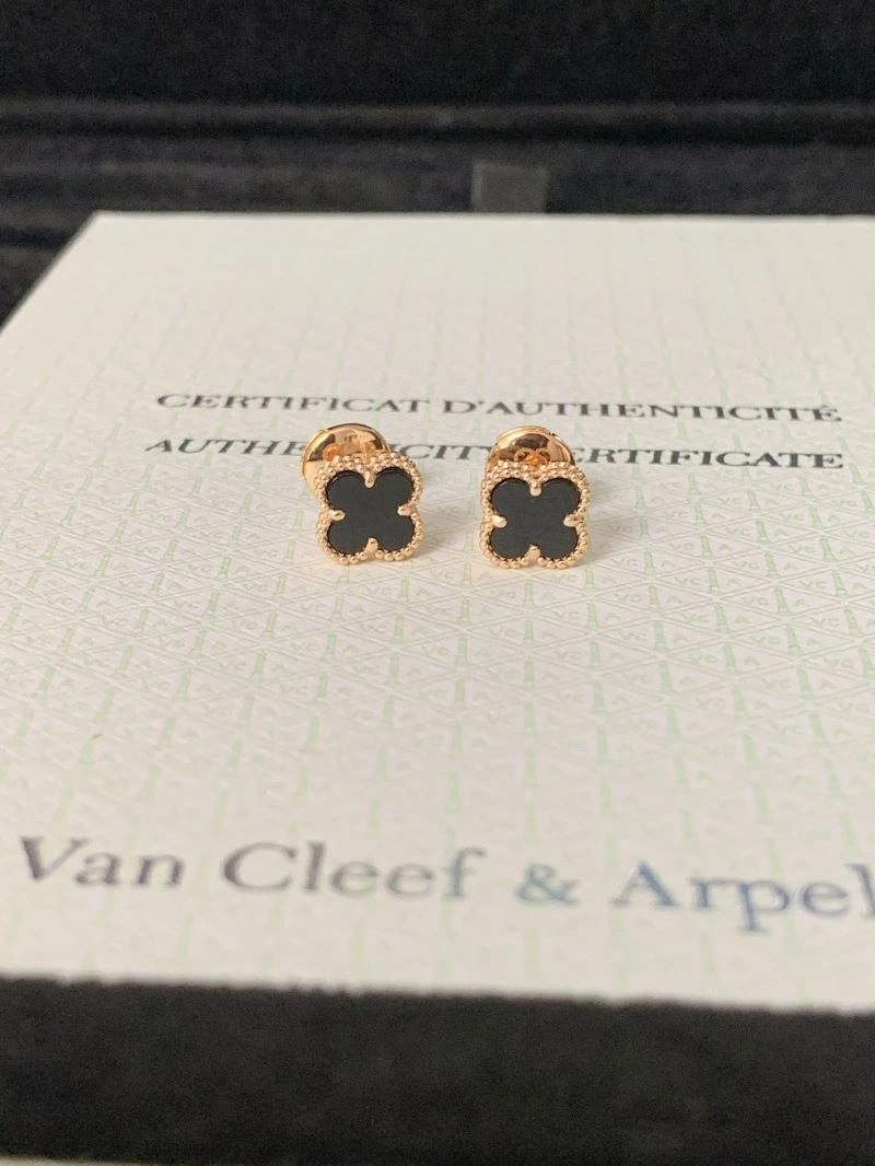 Vca Earrings MoistureWicking 255387