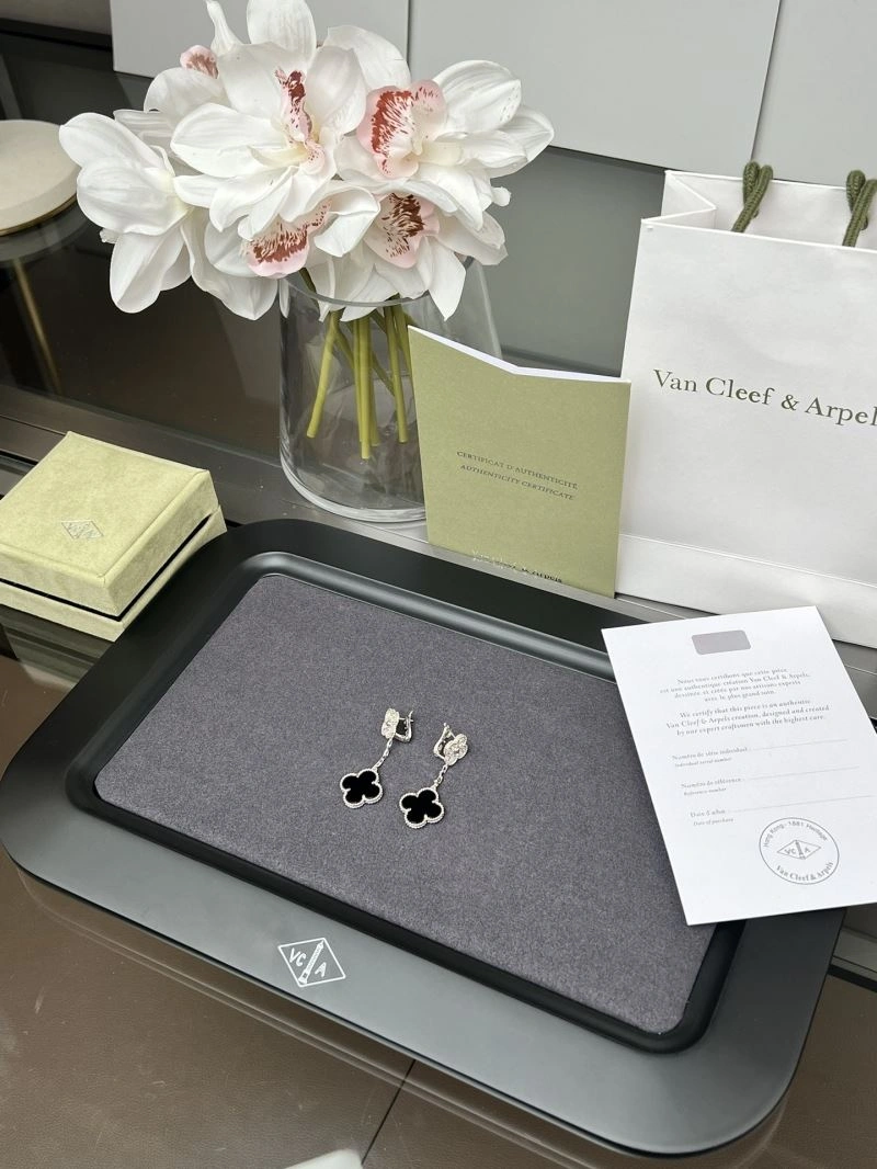 Durable Vca Earrings 255369
