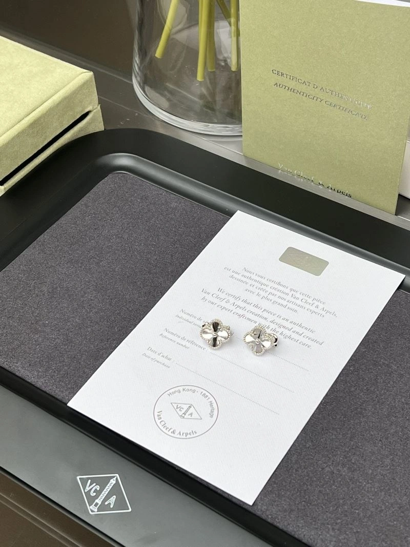 Vca Earrings FreshLook 255354