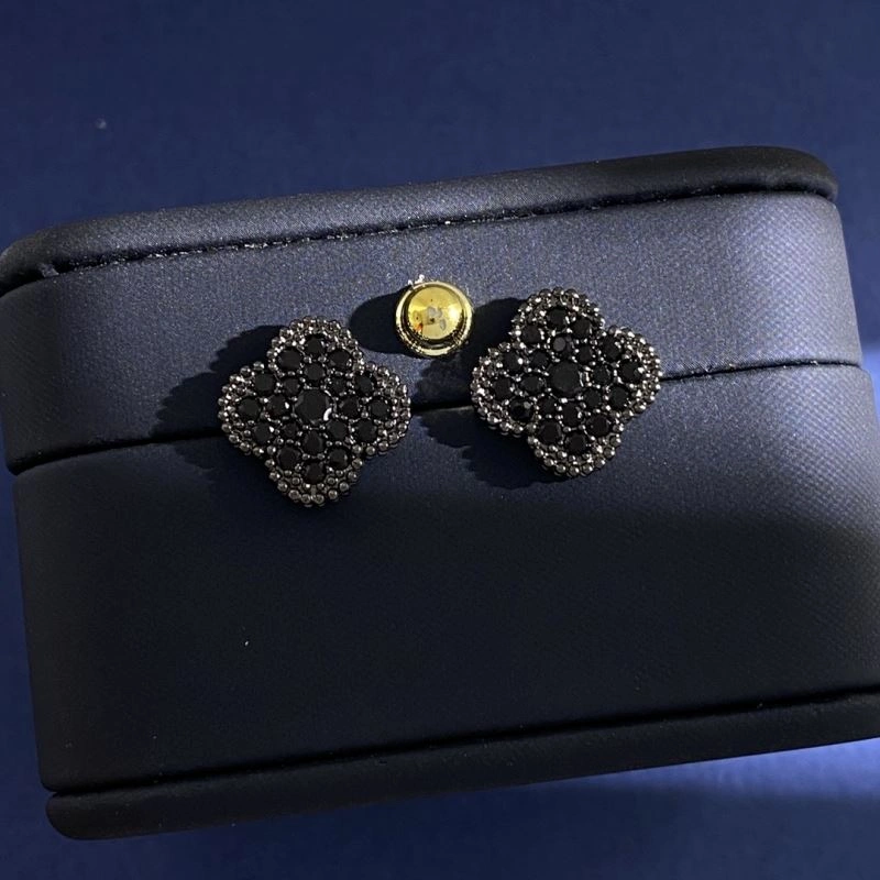Packable Vca Earrings 255352