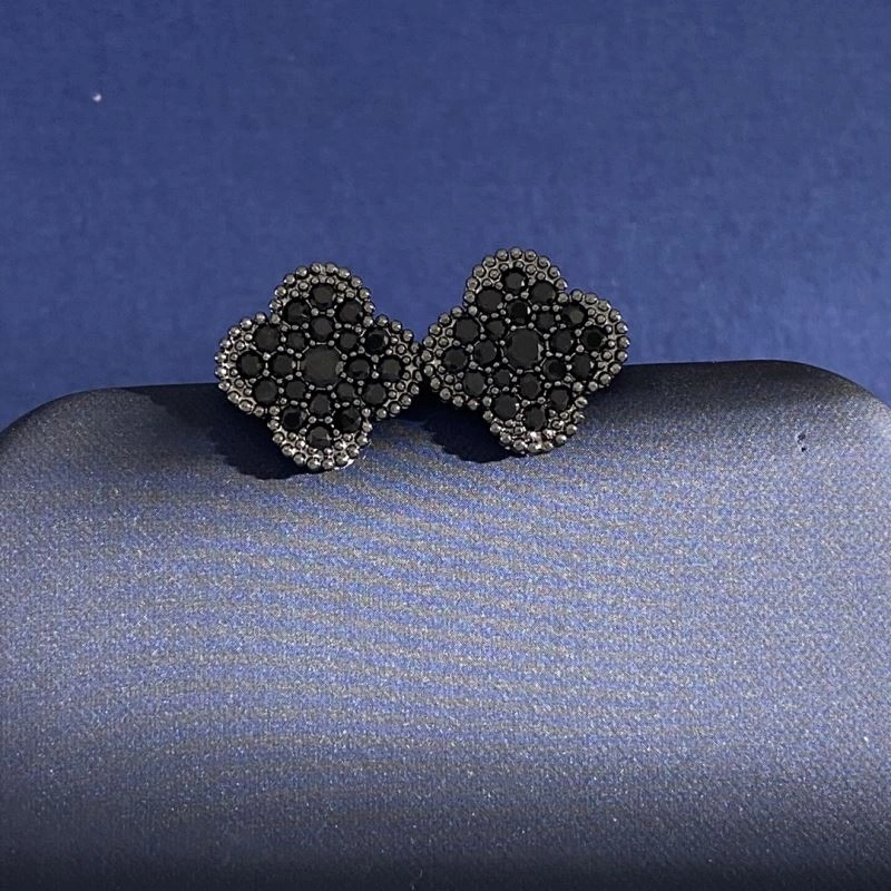 Packable Vca Earrings 255352
