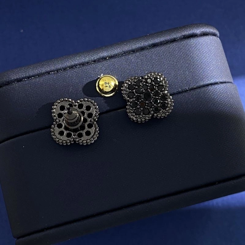 Packable Vca Earrings 255352
