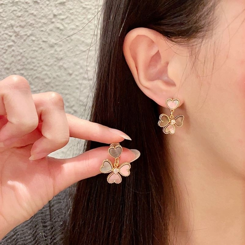 Vca Earrings SmoothTexture 255271