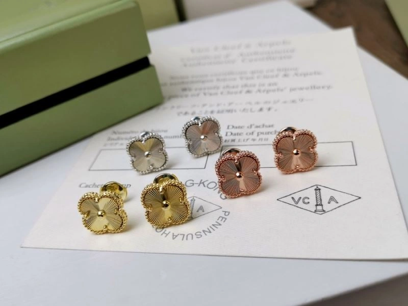 EyeCatching Vca Earrings 255267