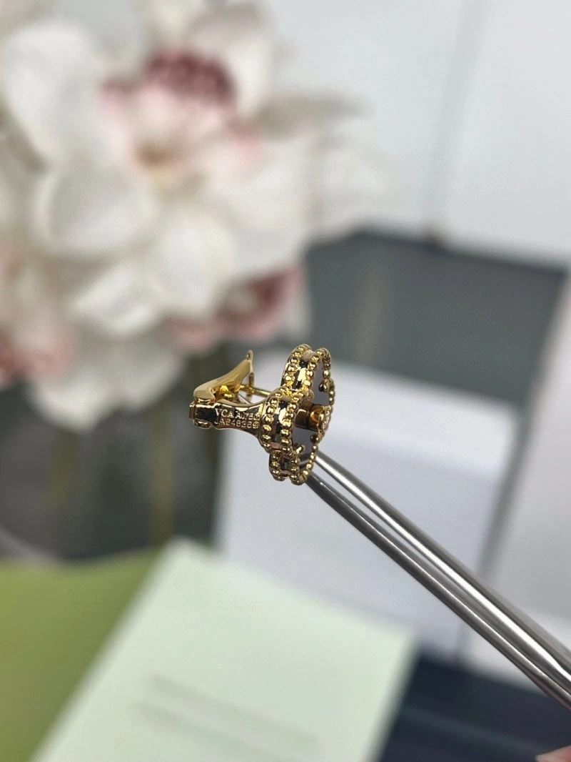 Bold Vca Earrings 255237