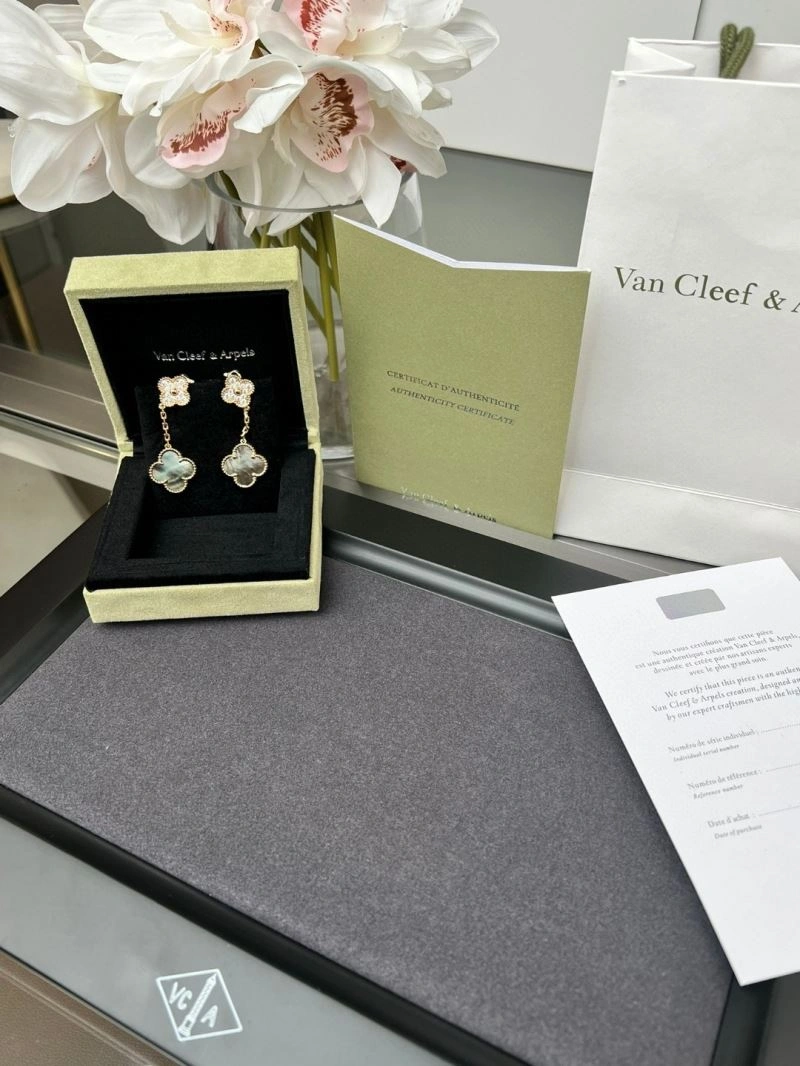 WellDesigned Vca Earrings 255247