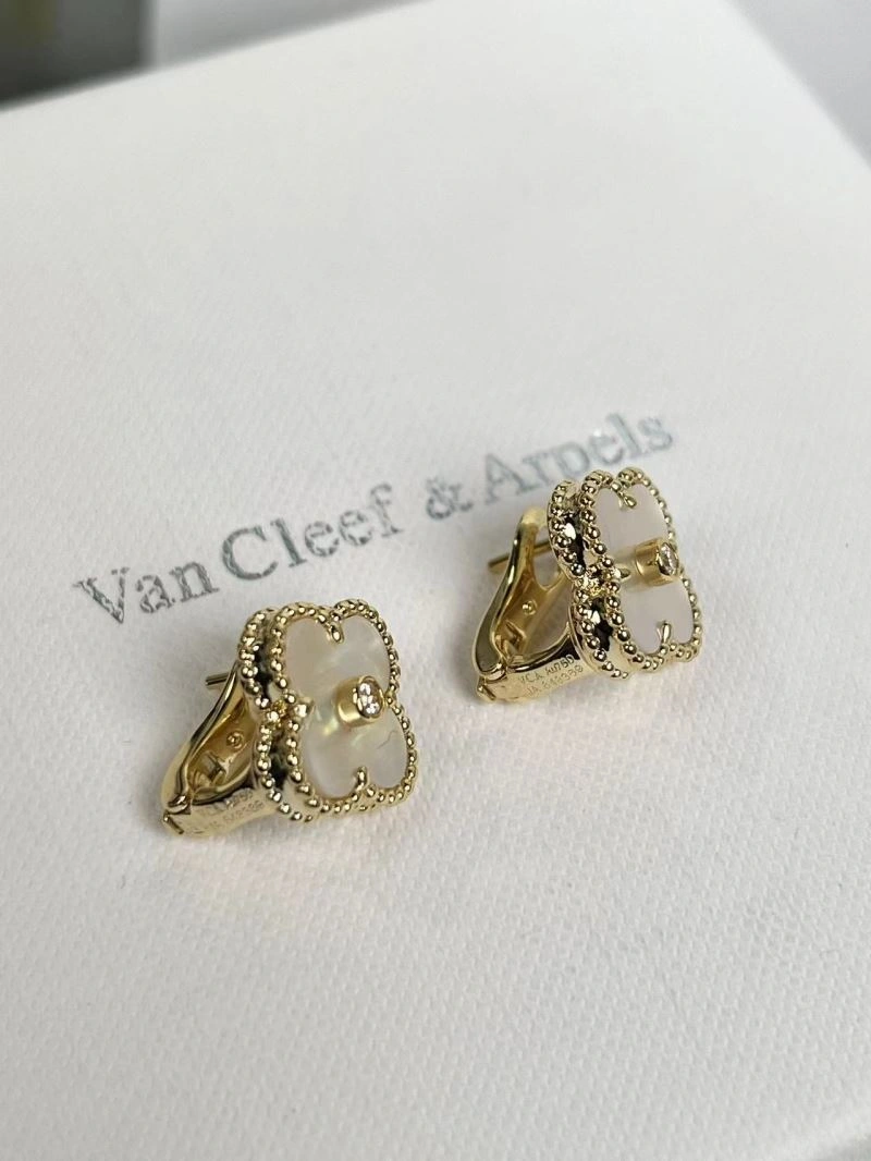 MoistureWicking Vca Earrings 255242