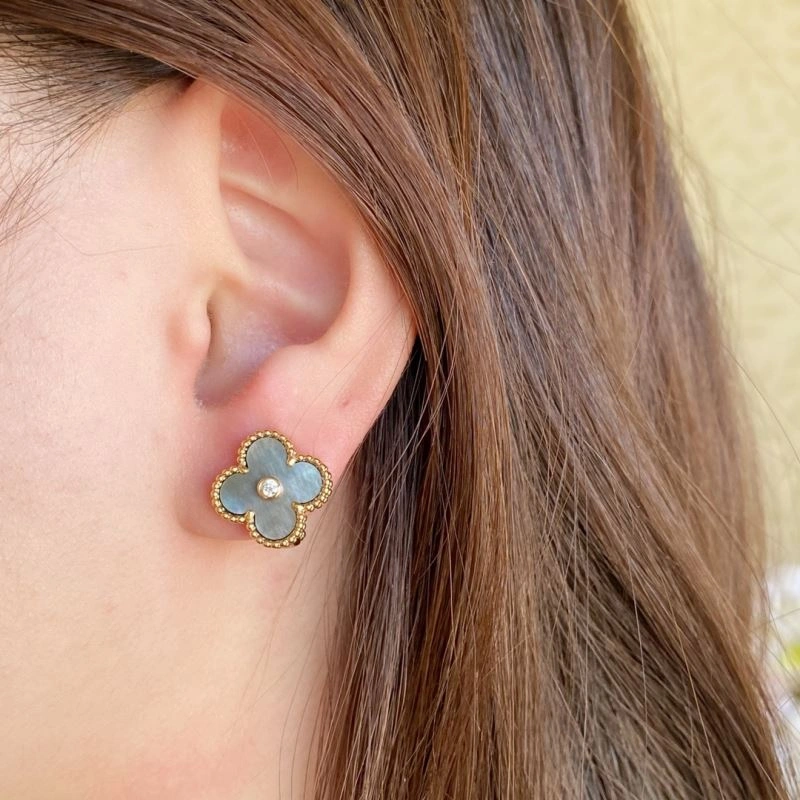 Casual Vca Earrings 255250