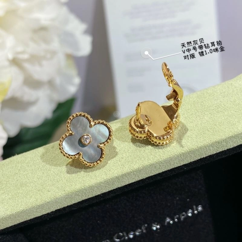 Casual Vca Earrings 255250