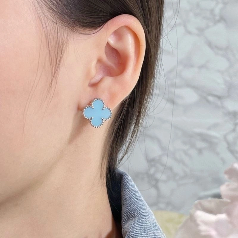 Vca Earrings Lightweight 255240