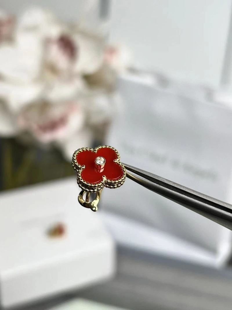 Vca Earrings Timeless 255227