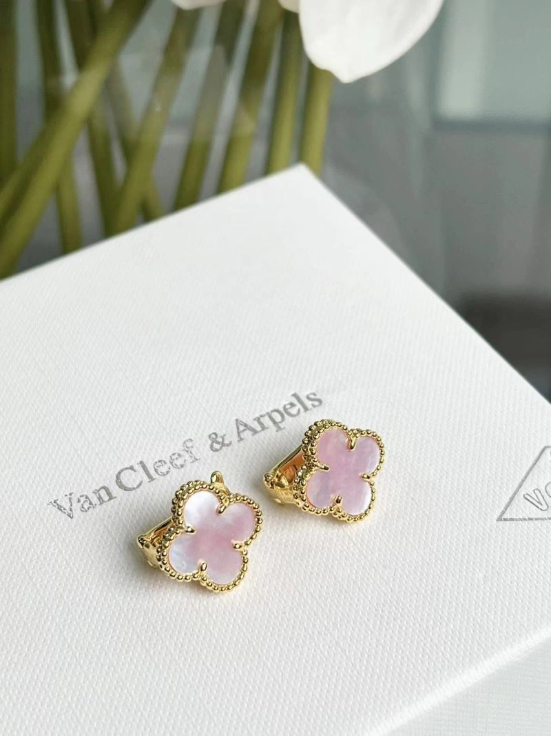 WrinkleFree Vca Earrings 255206
