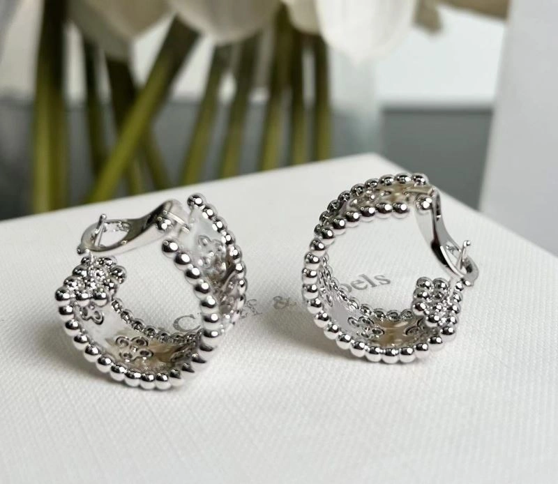 Vca Earrings UrbanChic 255195