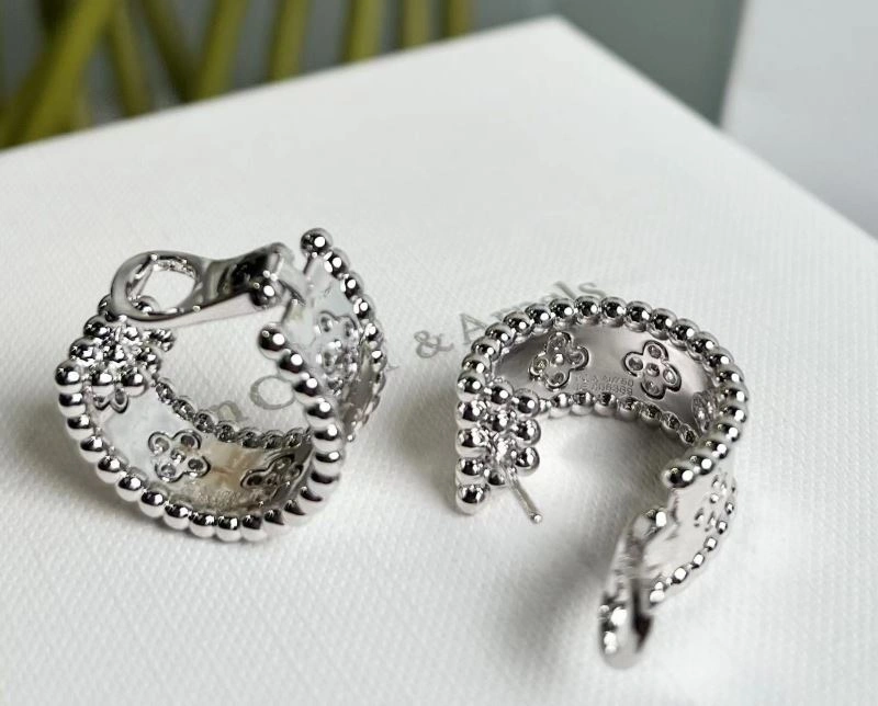 Vca Earrings UrbanChic 255195