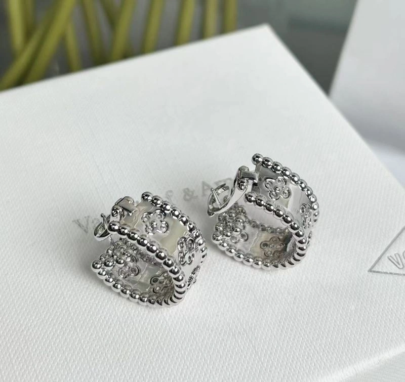 Vca Earrings UrbanChic 255195