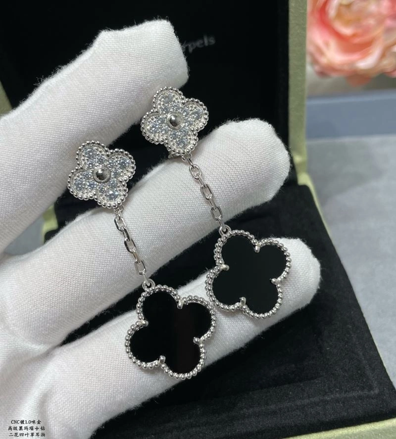 Sophisticated Vca Earrings 255207
