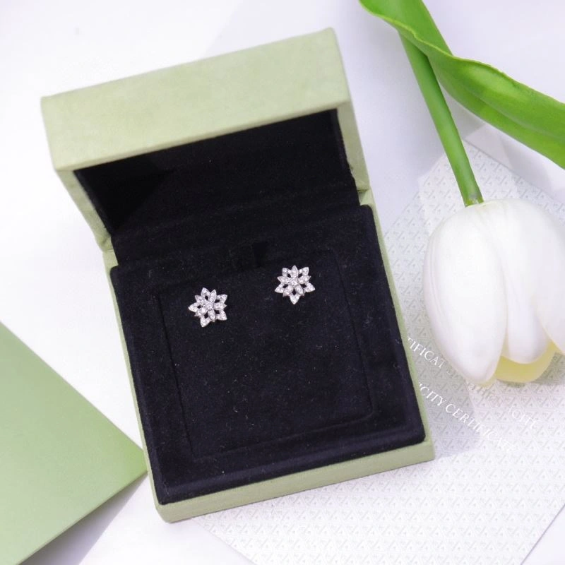 Sophisticated Vca Earrings 255019