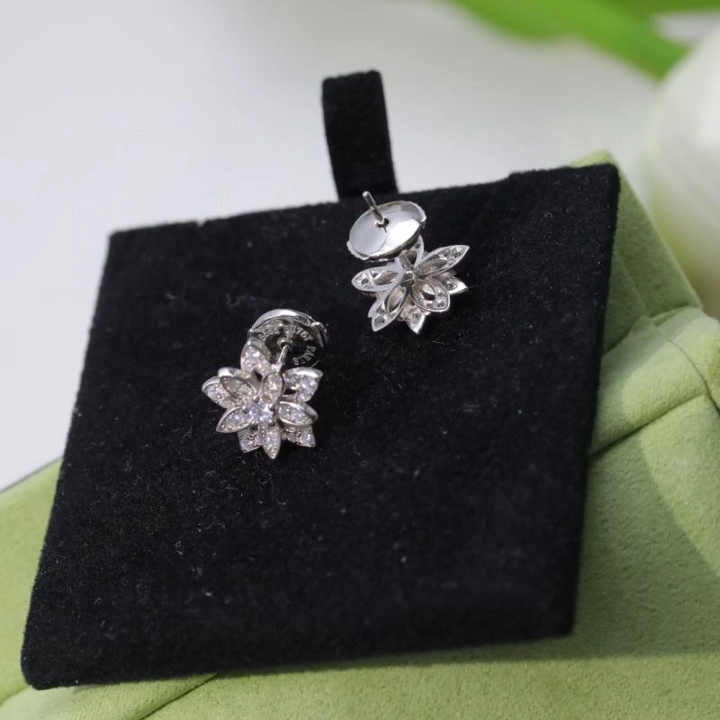 Sophisticated Vca Earrings 255019