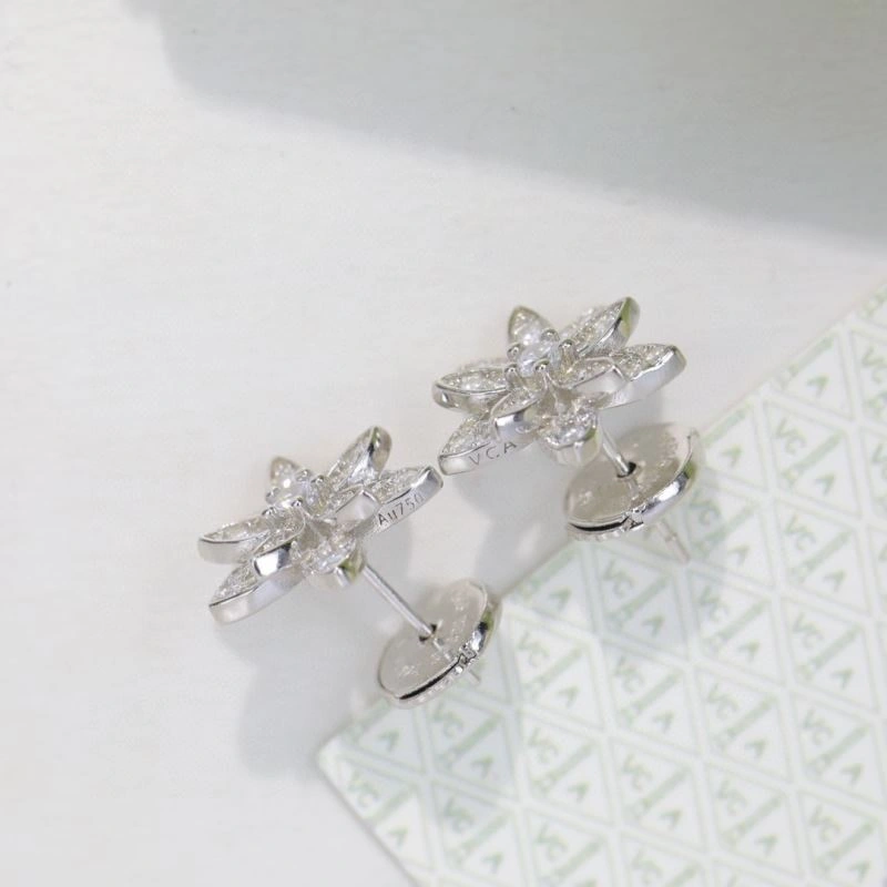 Sophisticated Vca Earrings 255019