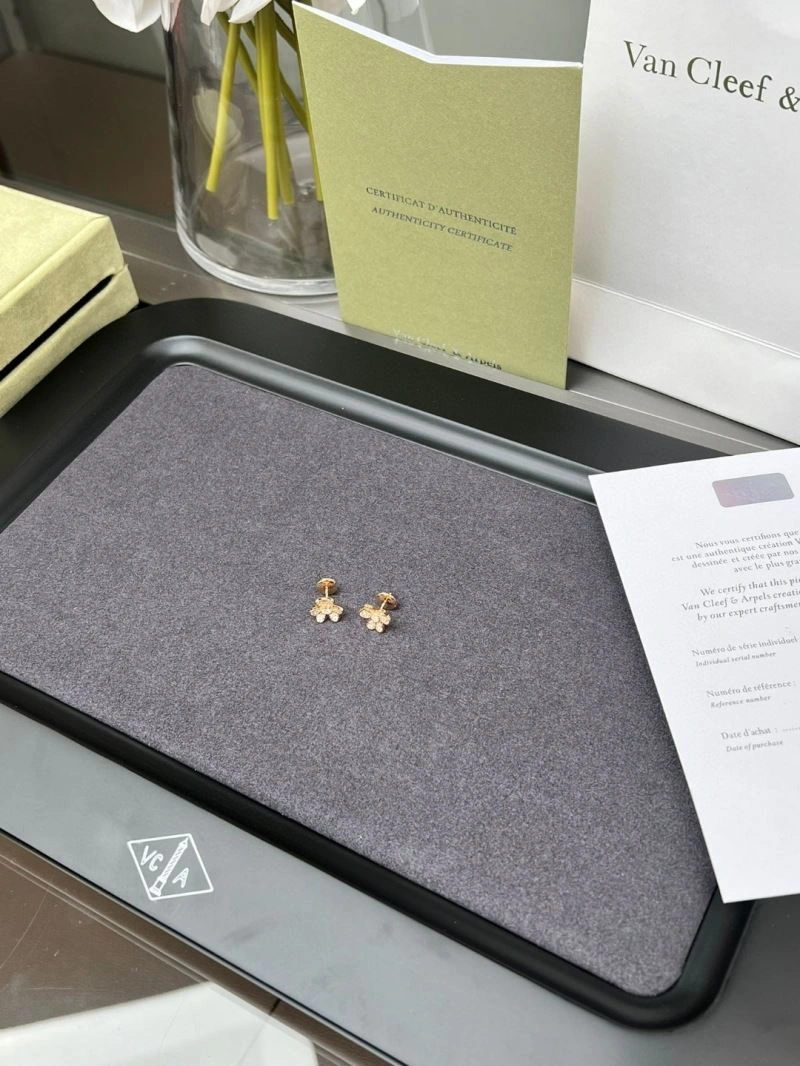 Sophisticated Vca Earrings 255014